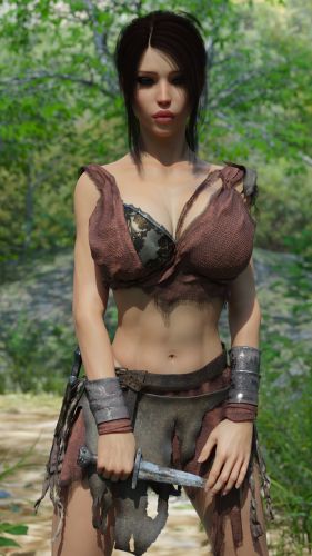 Lara: in The Forest - 001b
